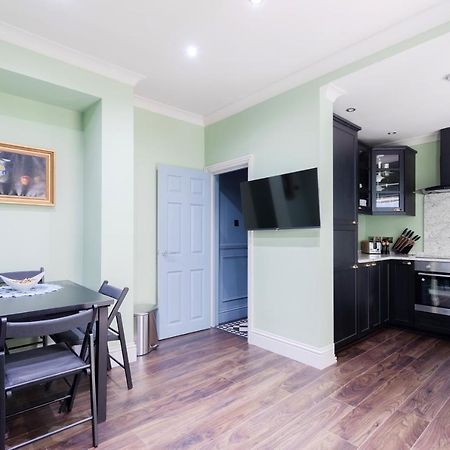 Central Stylish 2-Bed Apartment In London Exterior foto